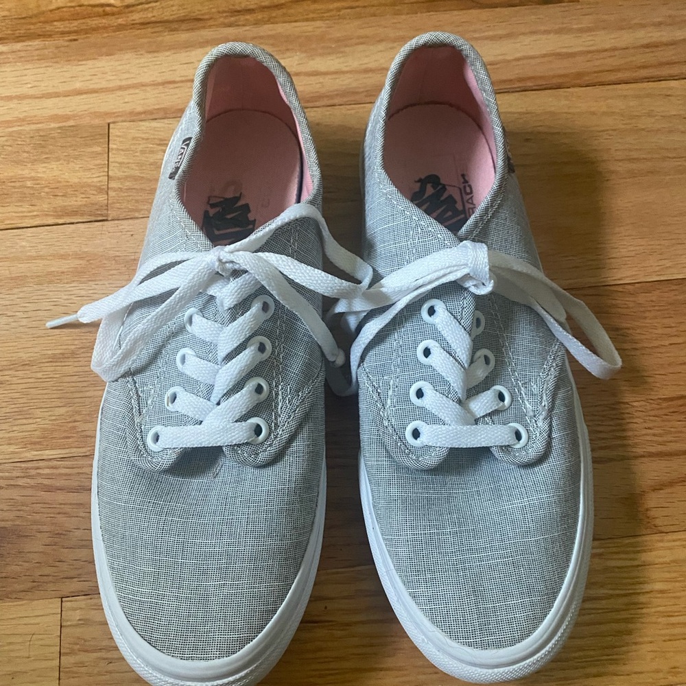 Vans Off The Wall Women's Gray Canvas Low Top Lace Up Sneakers Size 8